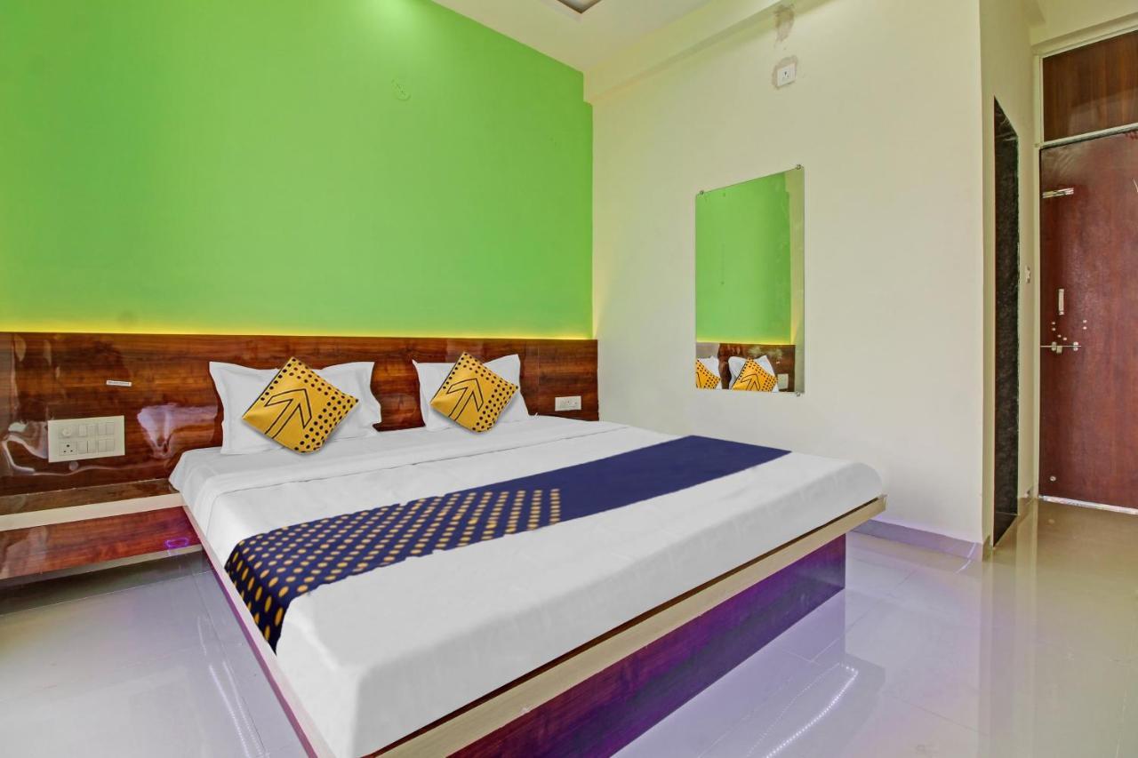 Oyo Hotel Hidden Palace Pune Exterior photo