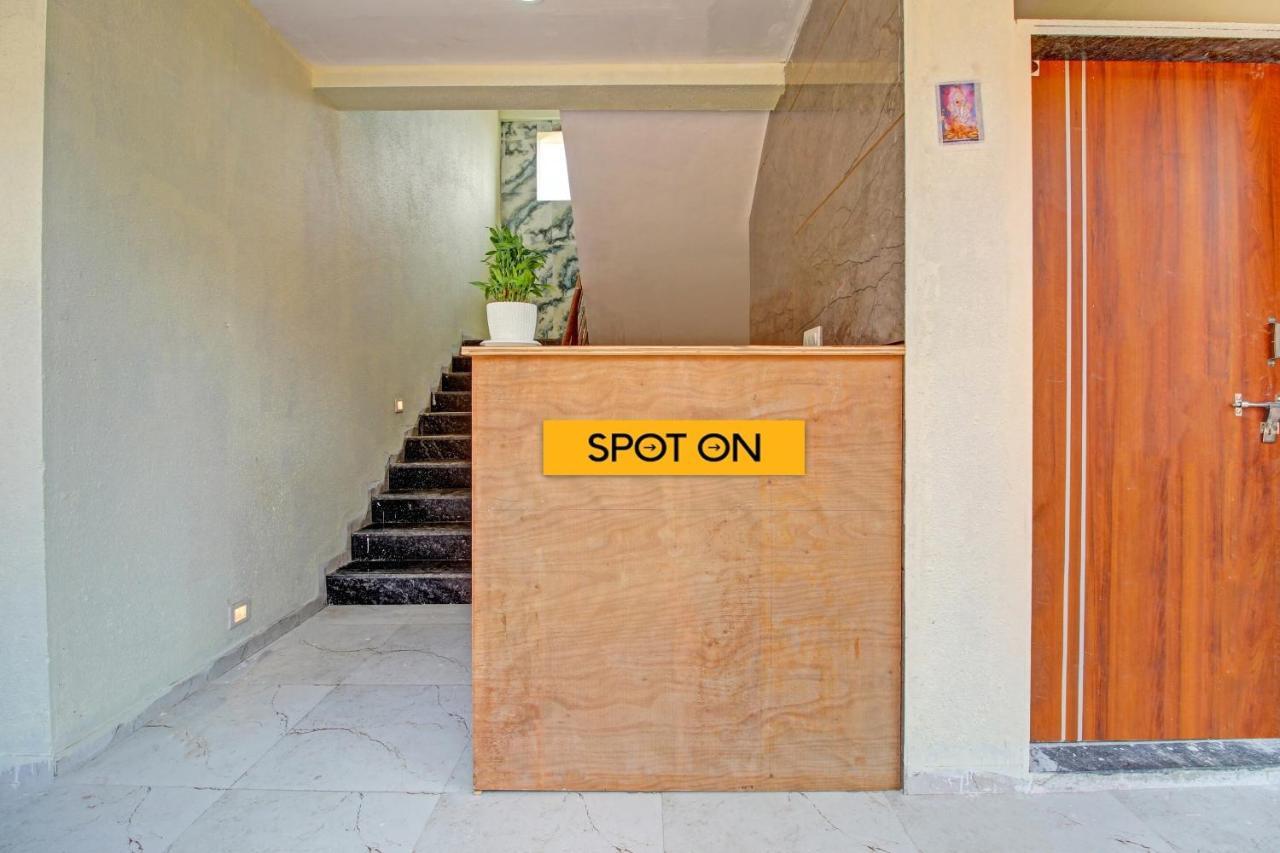 Oyo Hotel Hidden Palace Pune Exterior photo