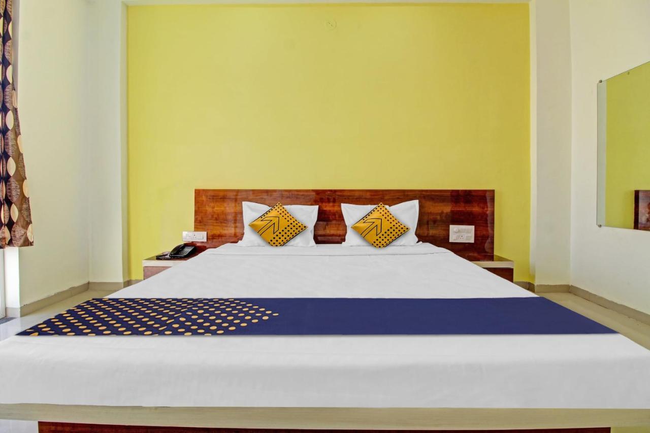 Oyo Hotel Hidden Palace Pune Exterior photo