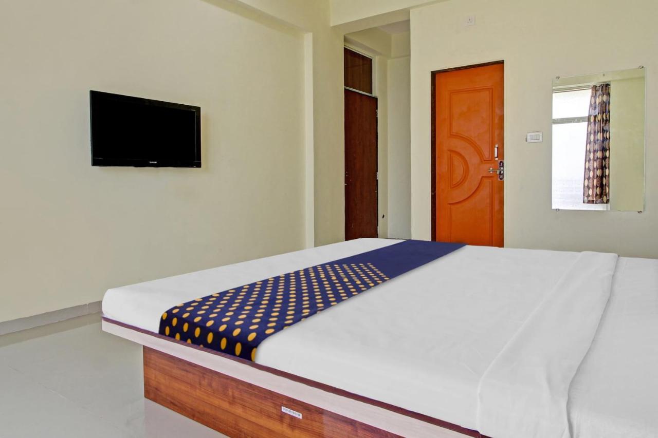 Oyo Hotel Hidden Palace Pune Exterior photo
