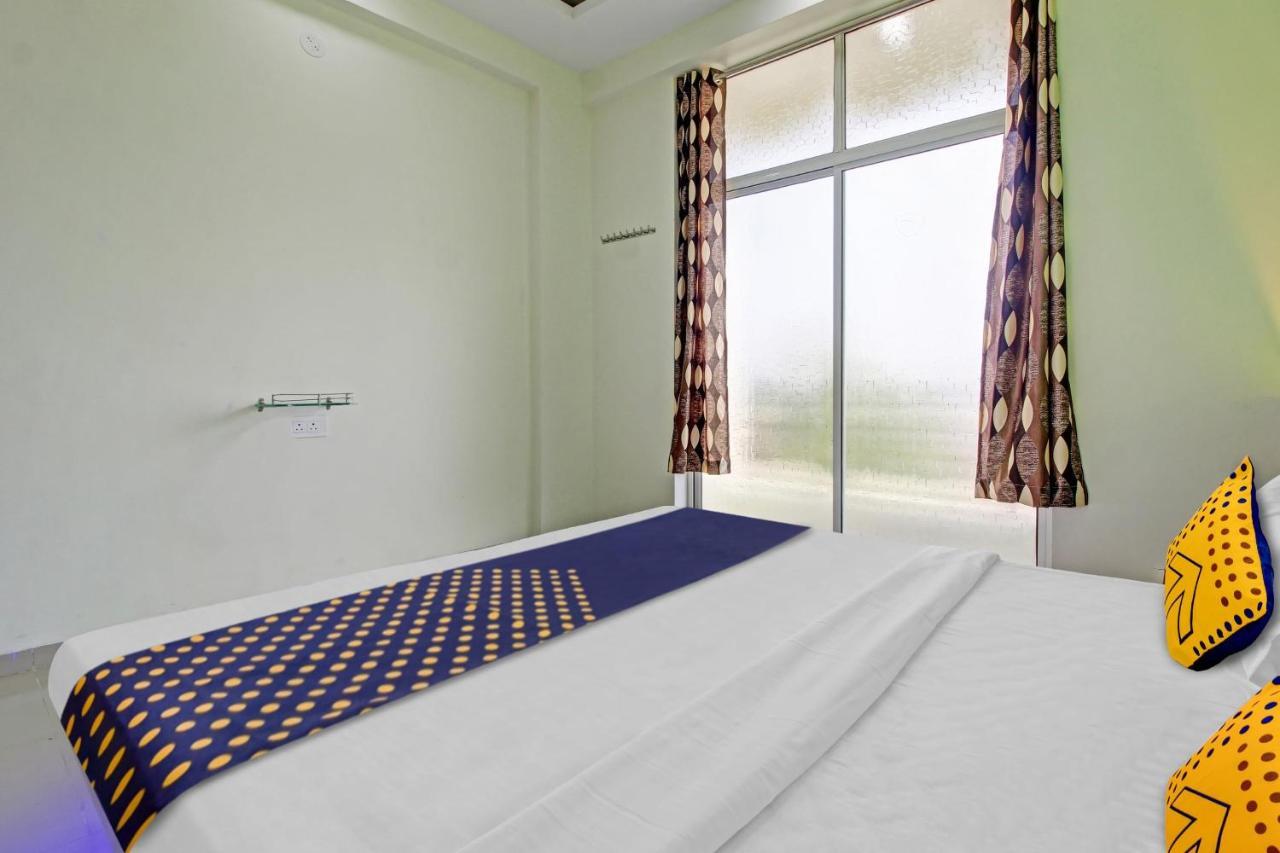 Oyo Hotel Hidden Palace Pune Exterior photo